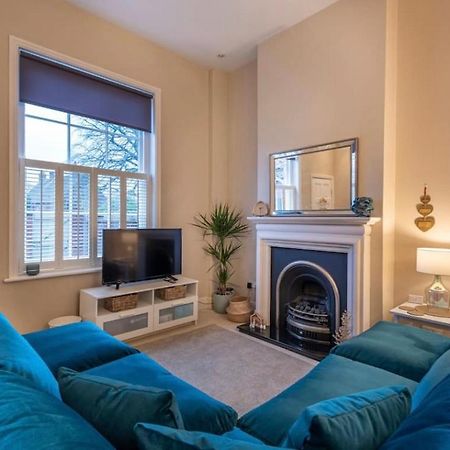 Choristers Mews: Luxury Cottage A Stones Throw From The Cathedral! Lincoln Bagian luar foto