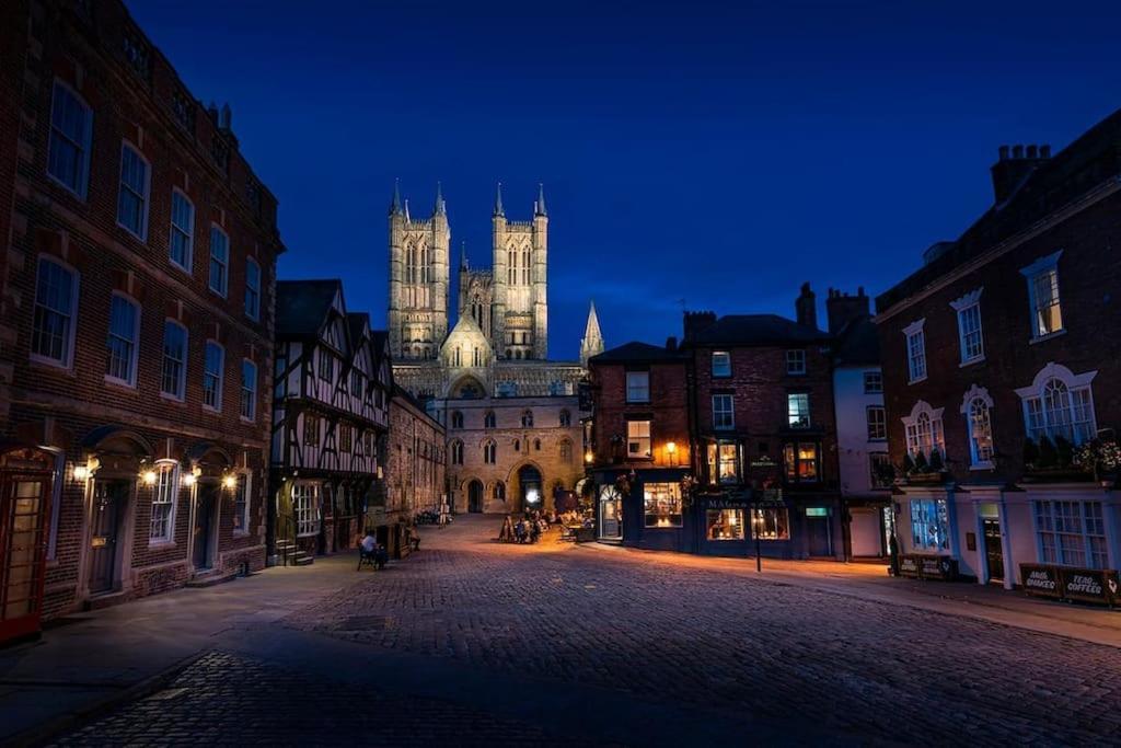 Choristers Mews: Luxury Cottage A Stones Throw From The Cathedral! Lincoln Bagian luar foto